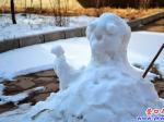 營口市區(qū)令人毛骨悚然的雪人