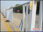 一處隔離帶損毀  渤海大街需‘補漏’