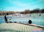 “七九河開(kāi)”市民切勿冰上走