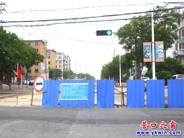 封閉平安路亮綠燈 單通新興街亮紅燈