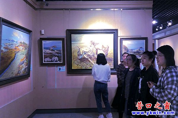 營口舉辦《接過延安文藝的旗》主題優(yōu)秀書畫作品展