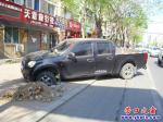 半截美“栽”進(jìn)死樹坑