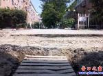 營(yíng)口：修路不通車(chē) 垃圾不運(yùn)出 居民盼解決