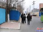 營口市西華街：人行道不能“行人”！