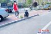 暖心！警車護送老人回家5