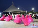 營口市平安廣場(chǎng)：紅心向黨 喜迎國慶